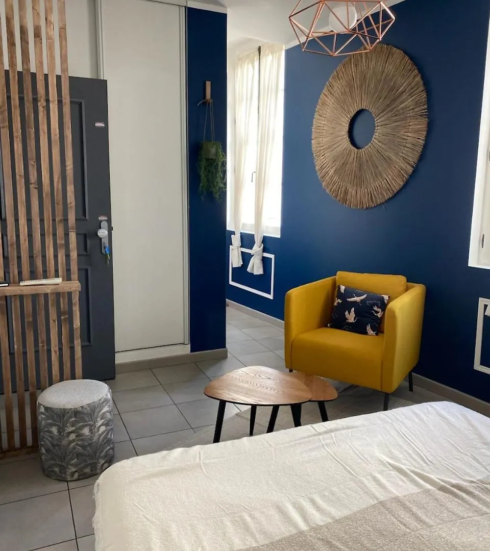 Vieux Port Studio Chic Marseille Apartment